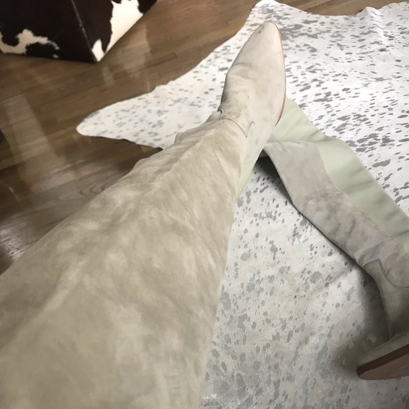 Chloe Suede Textured-Leather Over-The-Knee Boots - Picture 7 of 7